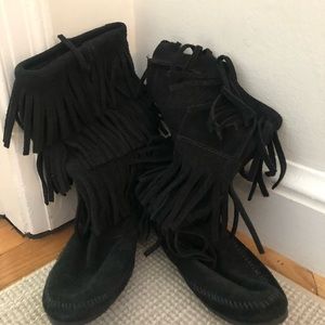 Minnetonka fringe boots